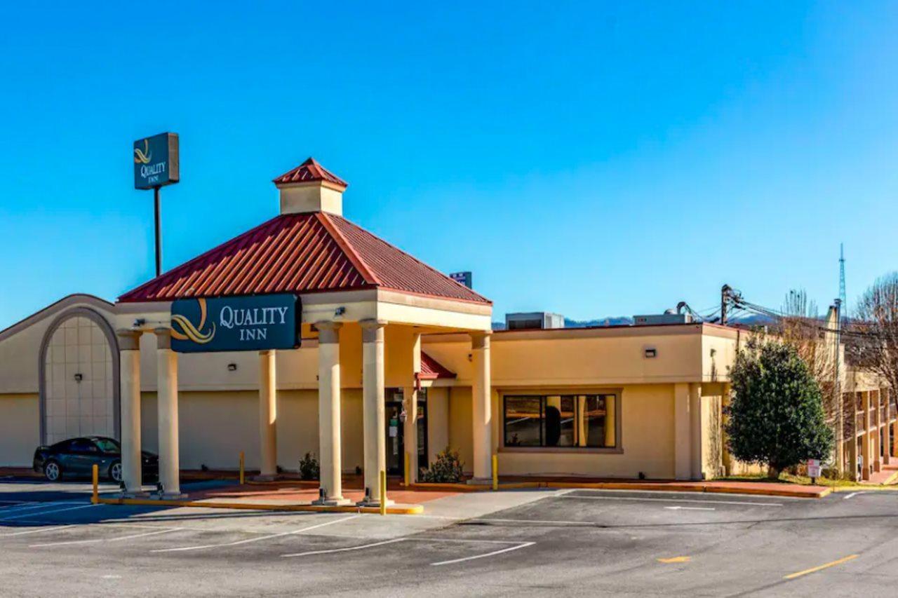 Quality Inn Newport Bagian luar foto