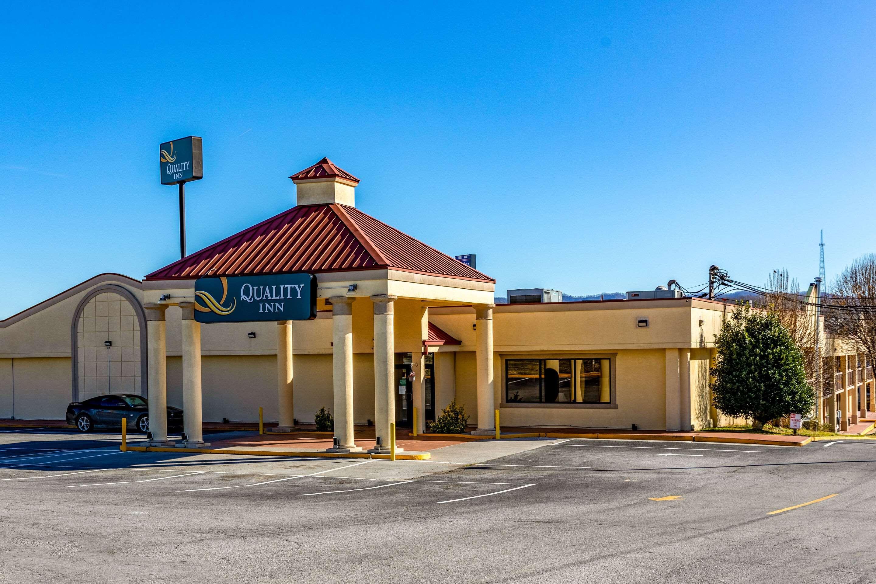 Quality Inn Newport Bagian luar foto